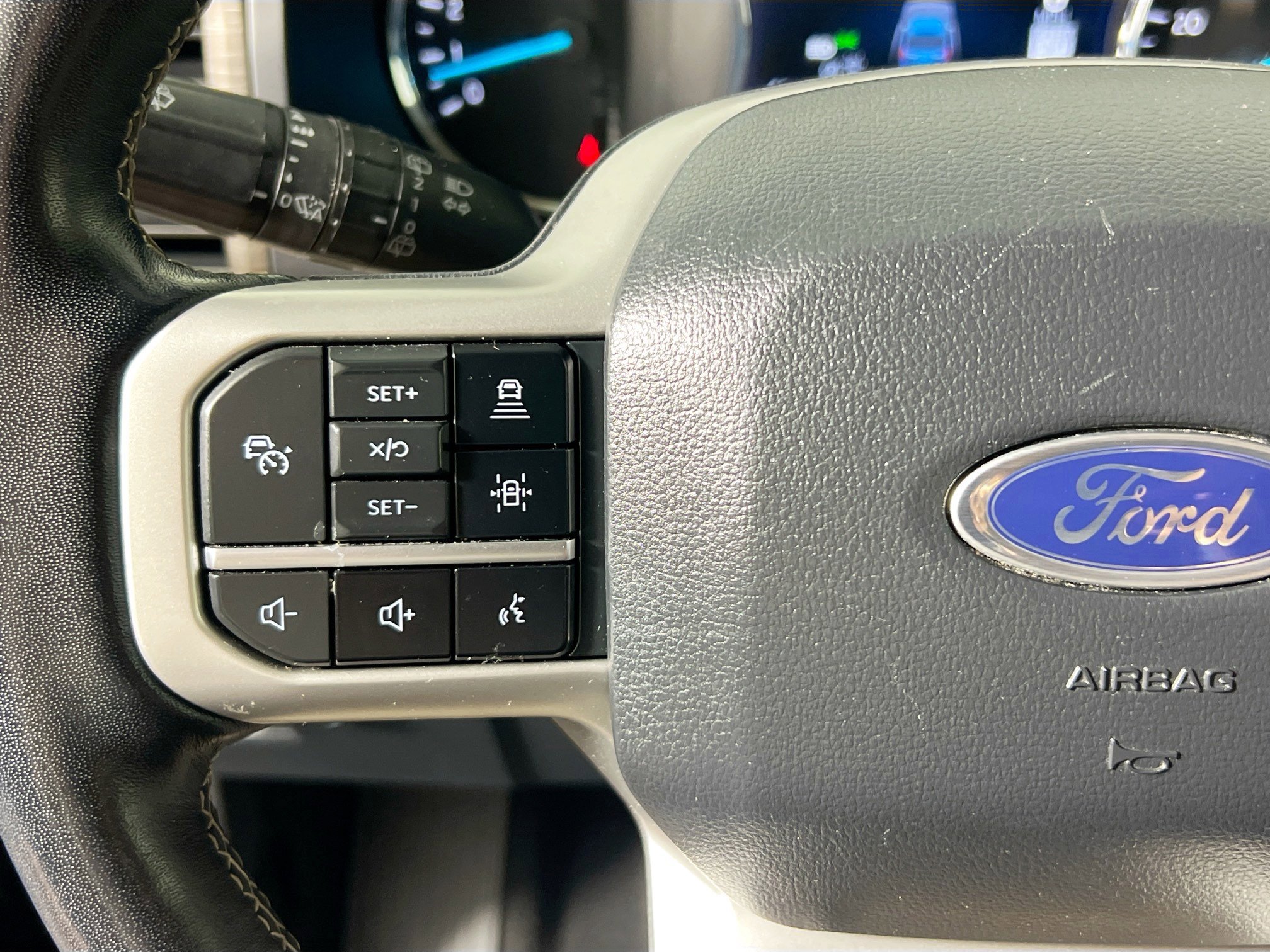 Used 2024 Ford Expedition Limited AWD/4WD image 18