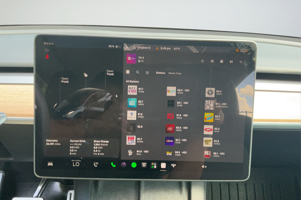 Used 2025 Tesla Model Y Performance AWD/4WD image 40