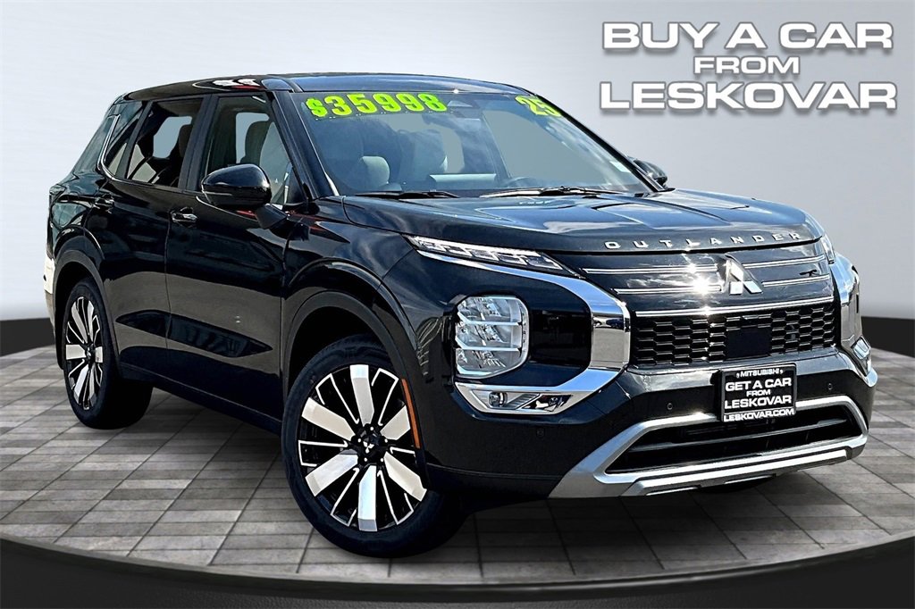 New 2025 Mitsubishi Outlander SE image 1