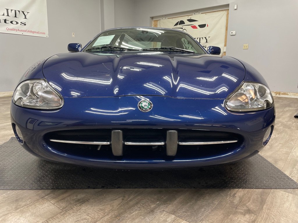 Used 2003 Jaguar XK8 Convertible image 21