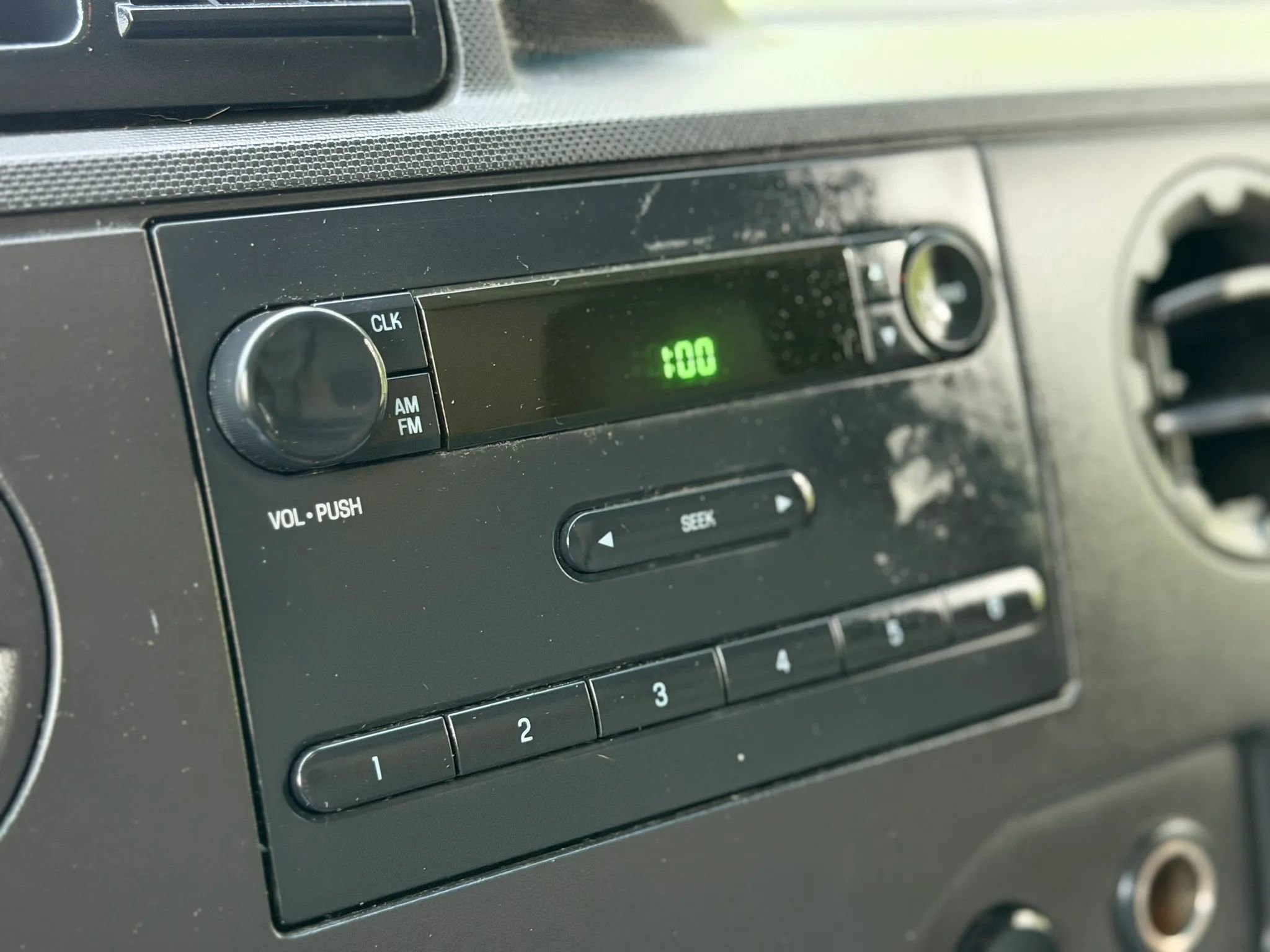 Used 2016 Ford E-350 and Econoline 350 Super Duty RWD image 27