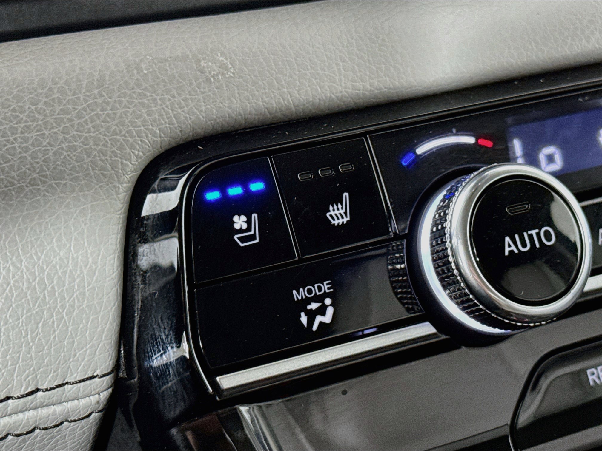 Certified 2025 Honda Pilot Elite image 21