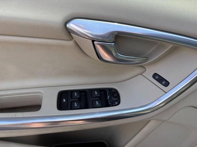 Used 2015 Volvo S60 T5 Premier w/ Convenience Package FWD image 15