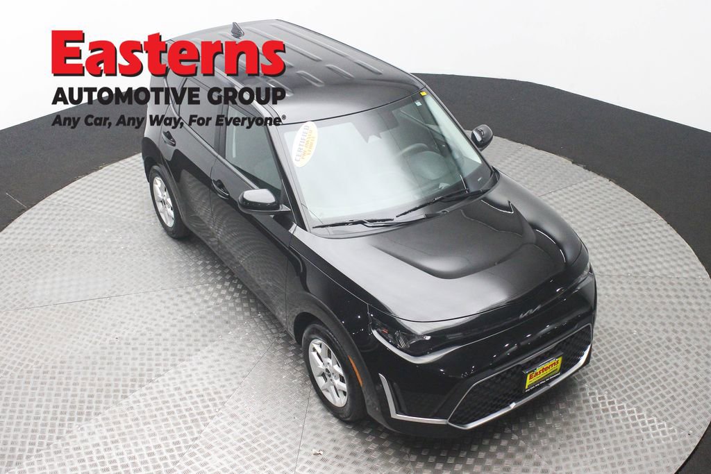 Used 2025 Kia Soul LX w/ LX Technology Package image 3