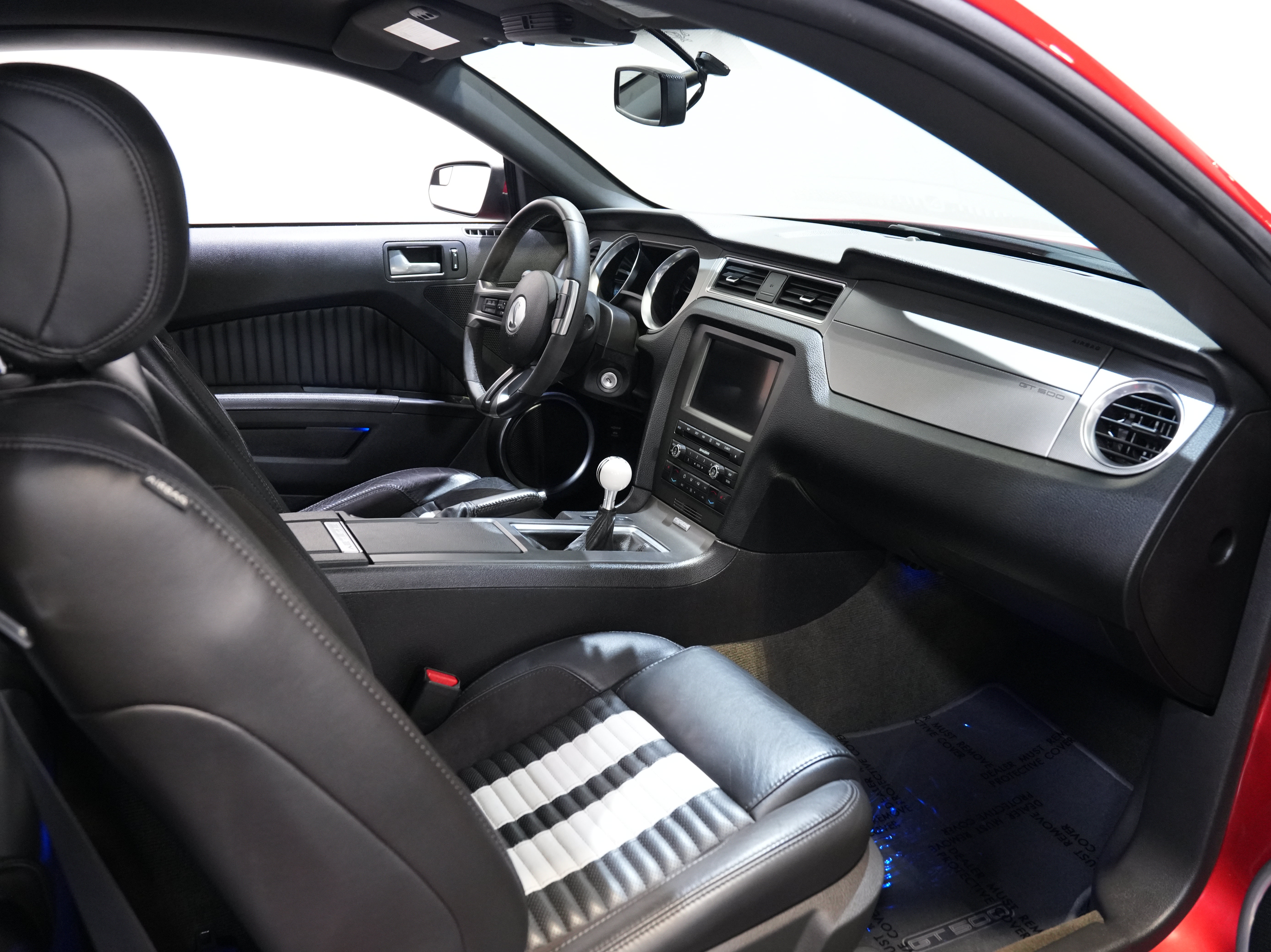 Used 2013 Ford Mustang Shelby GT500 w/ Electronics Pkg RWD image 31