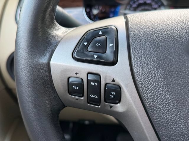 Used 2013 Ford Taurus Limited FWD image 26