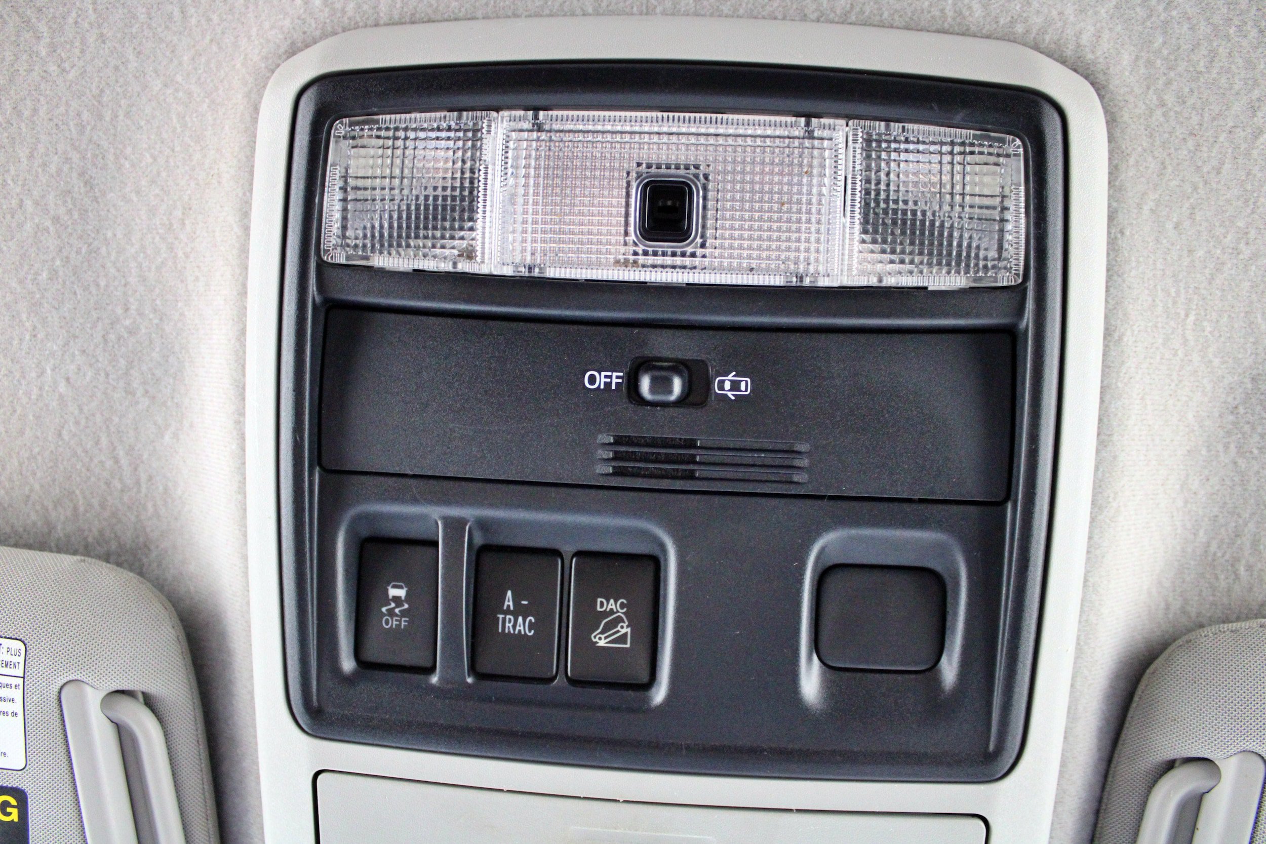Used 2015 Toyota 4Runner SR5 AWD/4WD image 25