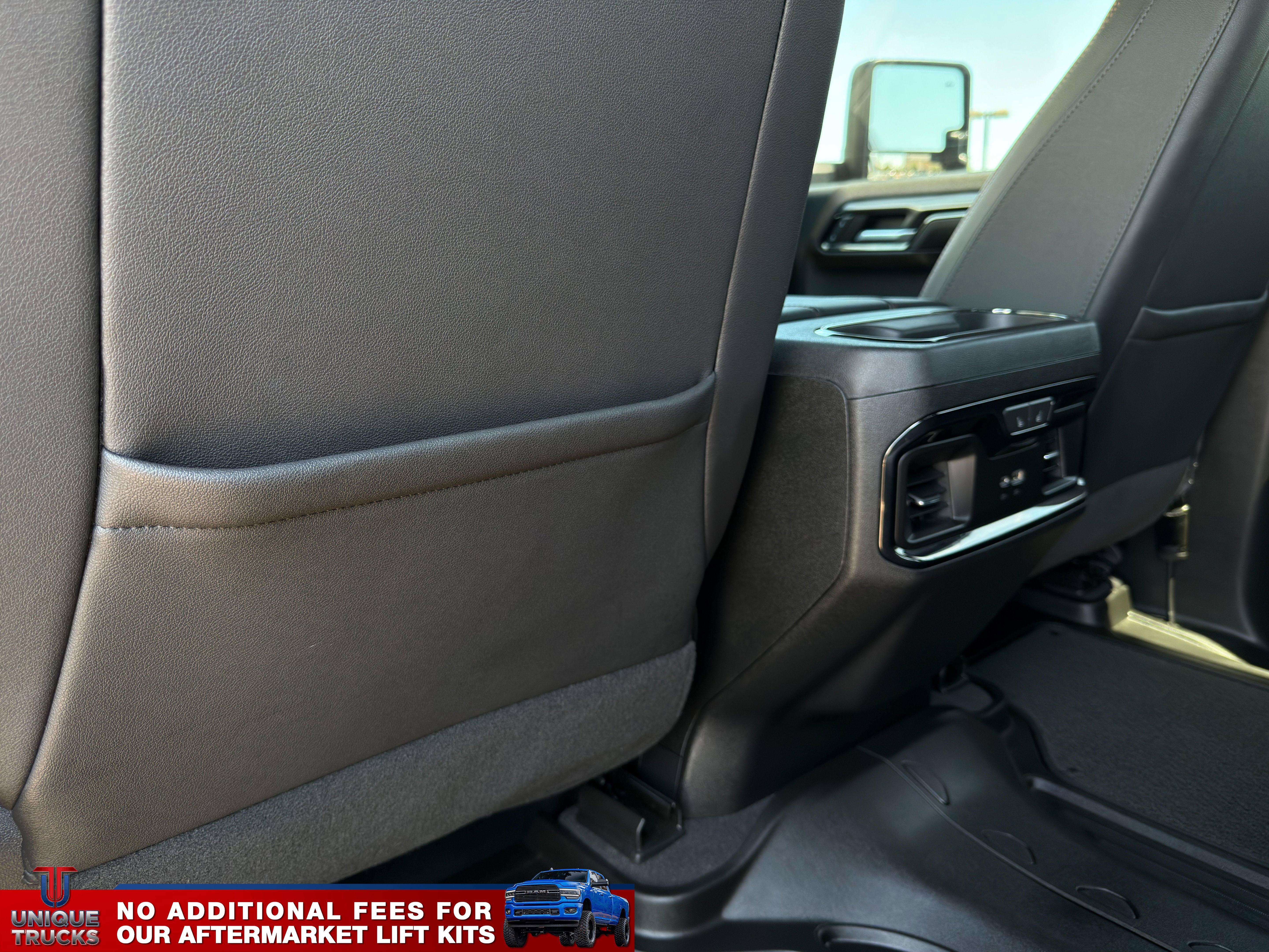 Used 2024 GMC Sierra 2500 AT4 w/ AT4 Preferred Package AWD/4WD image 23