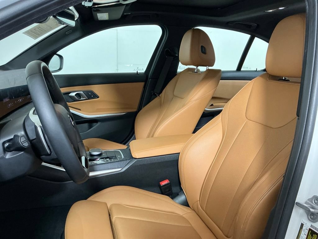 Used 2025 BMW 330i Sedan w/ Premium Package RWD image 22