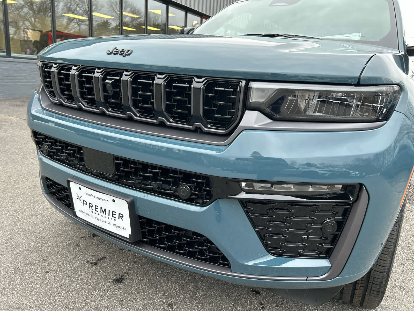 New 2026 Jeep Grand Cherokee L Limited AWD/4WD image 11