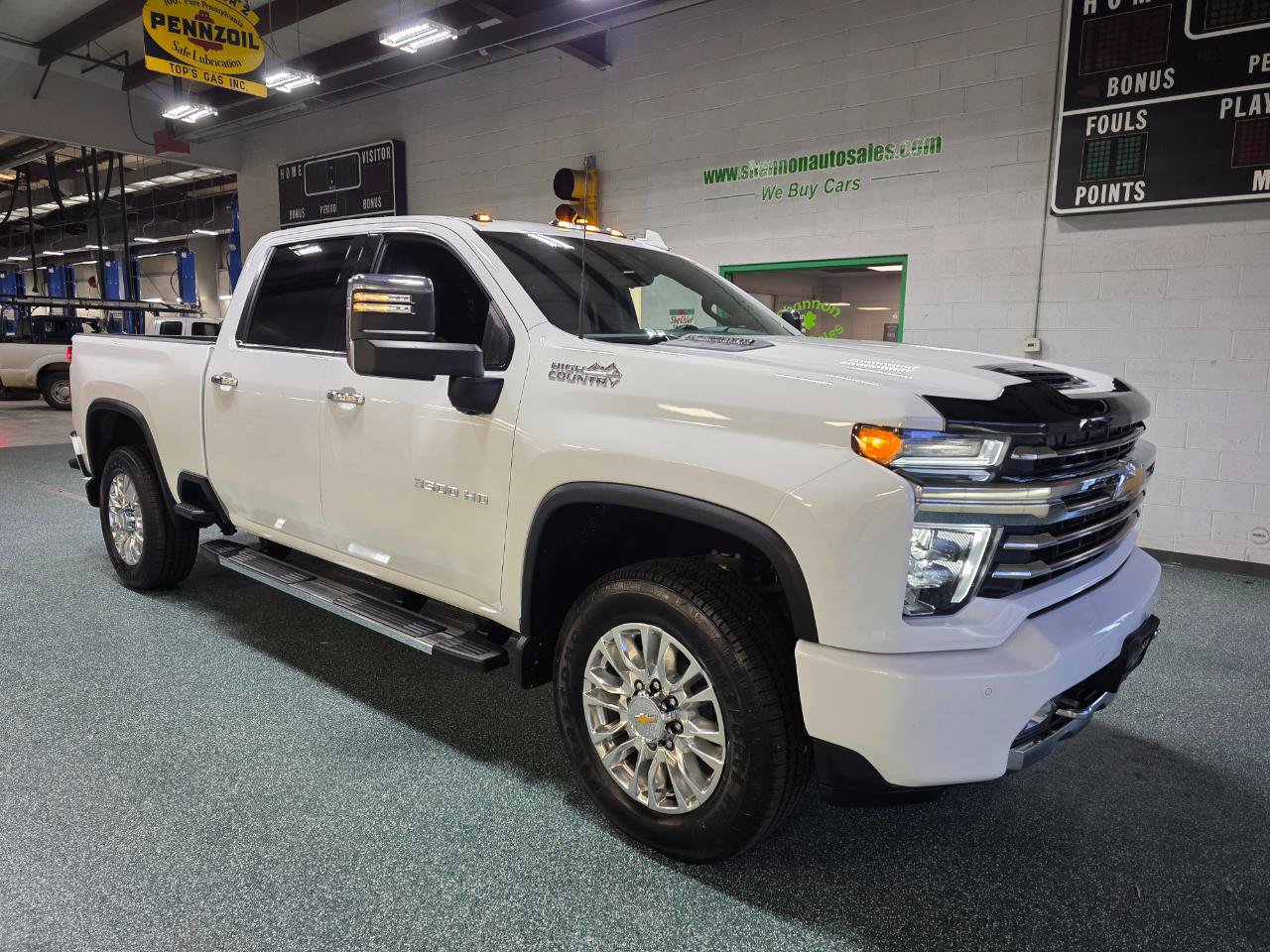 Used 2021 Chevrolet Silverado 3500 High Country w/ Z71 Off-Road Package AWD/4WD image 4