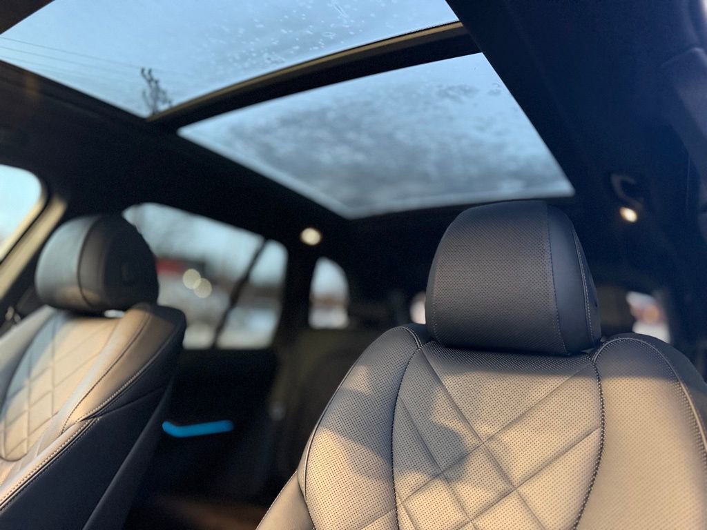 Used 2023 BMW X5 xDrive45e image 16