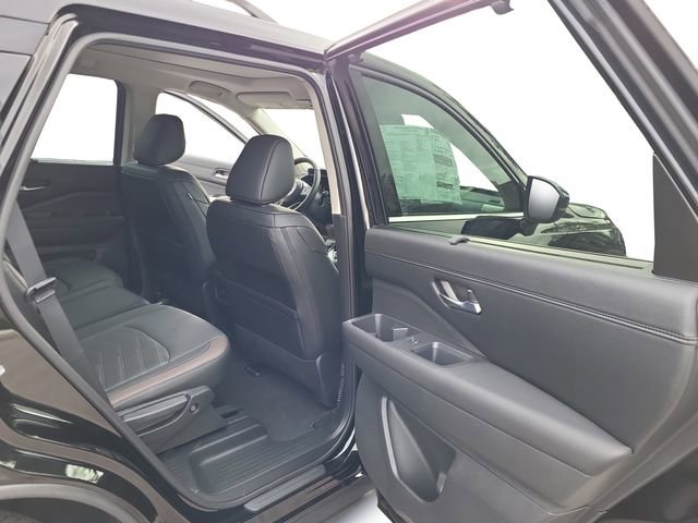 New 2025 Nissan Pathfinder Platinum image 27