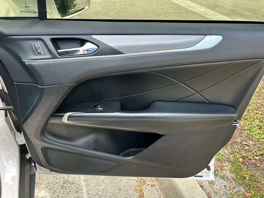 Used 2019 Lincoln MKC Premiere FWD image 40