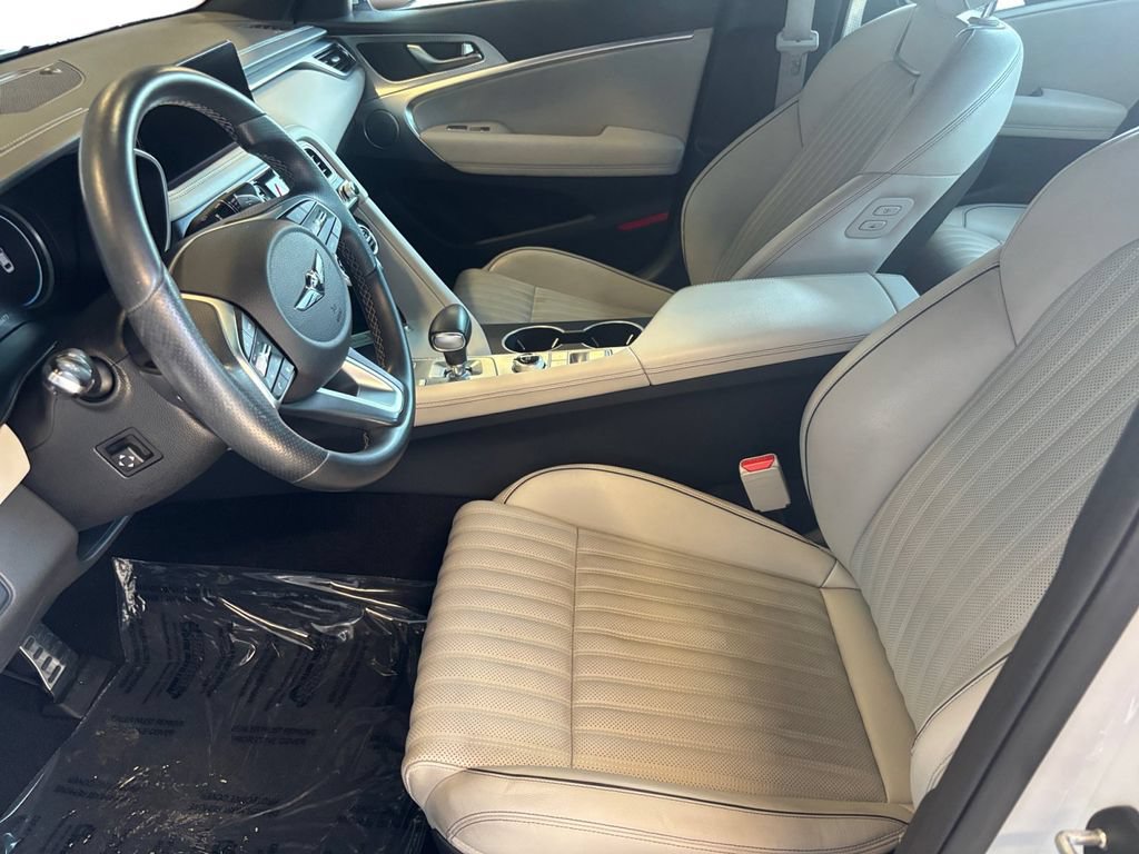 Used 2023 Genesis G70 2.0T w/ Sport Prestige Package RWD image 10