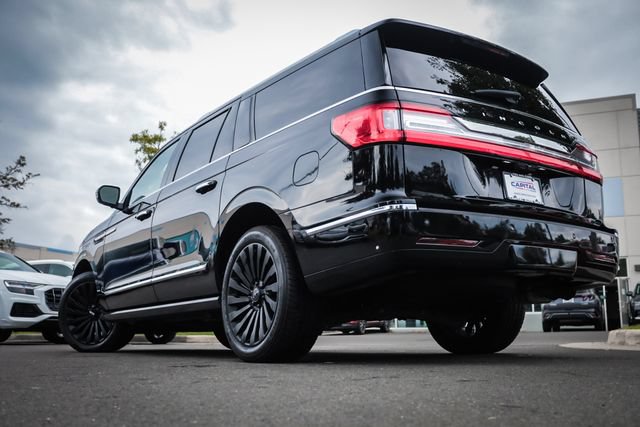 Used 2018 Lincoln Navigator L Reserve w/ Technology Package AWD/4WD image 2