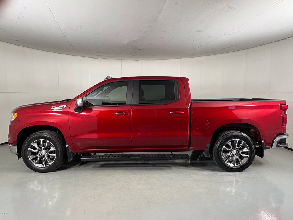 Certified 2022 Chevrolet Silverado 1500 LT w/ Z71 Off-Road Package AWD/4WD image 6