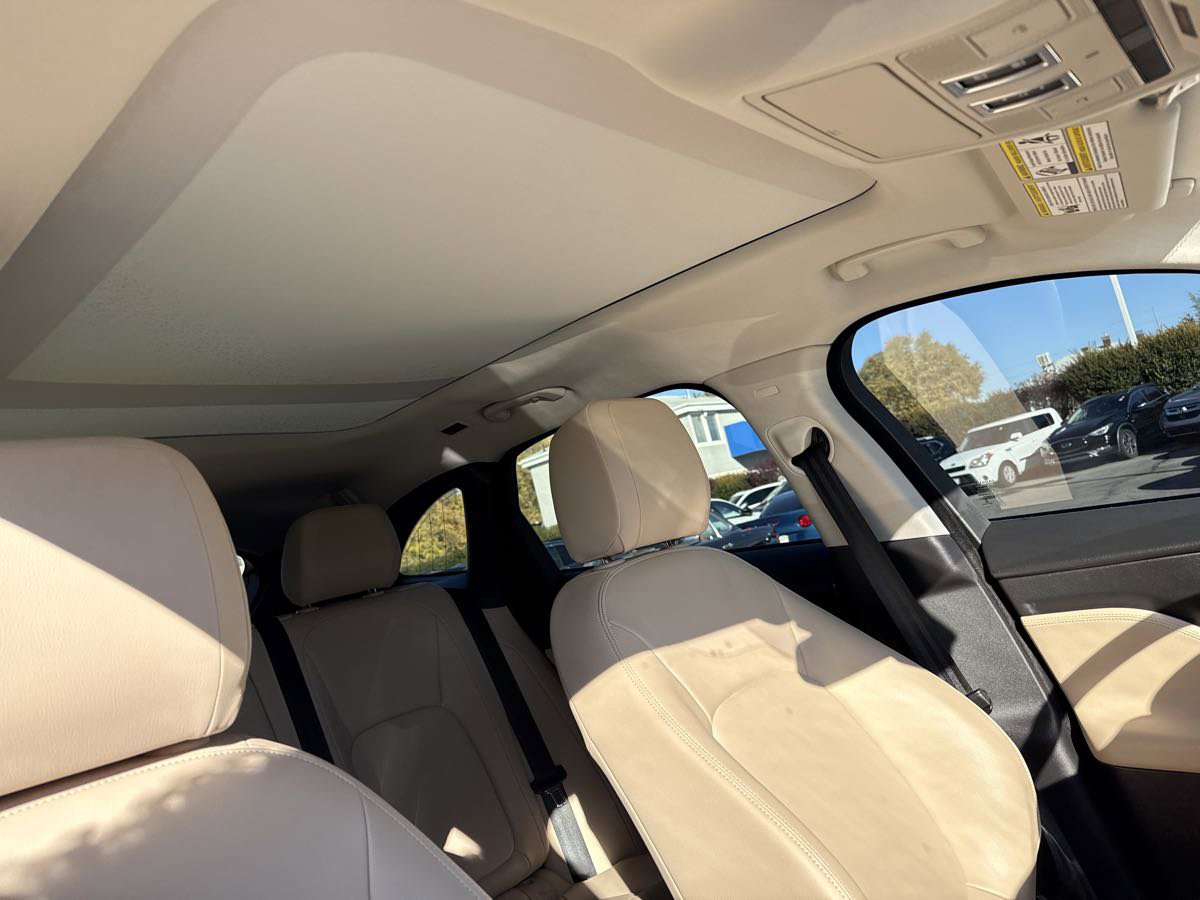 Used 2018 Jaguar F-PACE Premium image 22