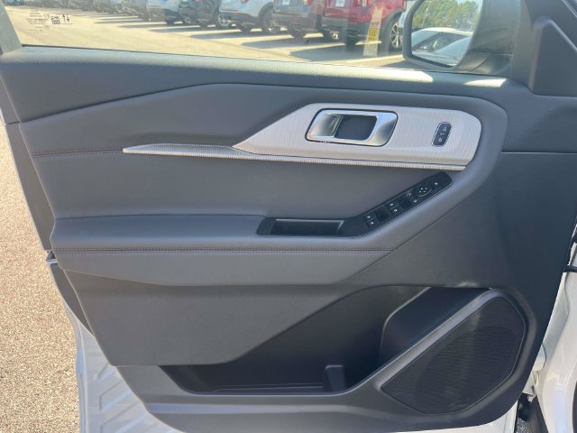 New 2027 Ford Explorer Active w/ Active Comfort Package RWD image 12
