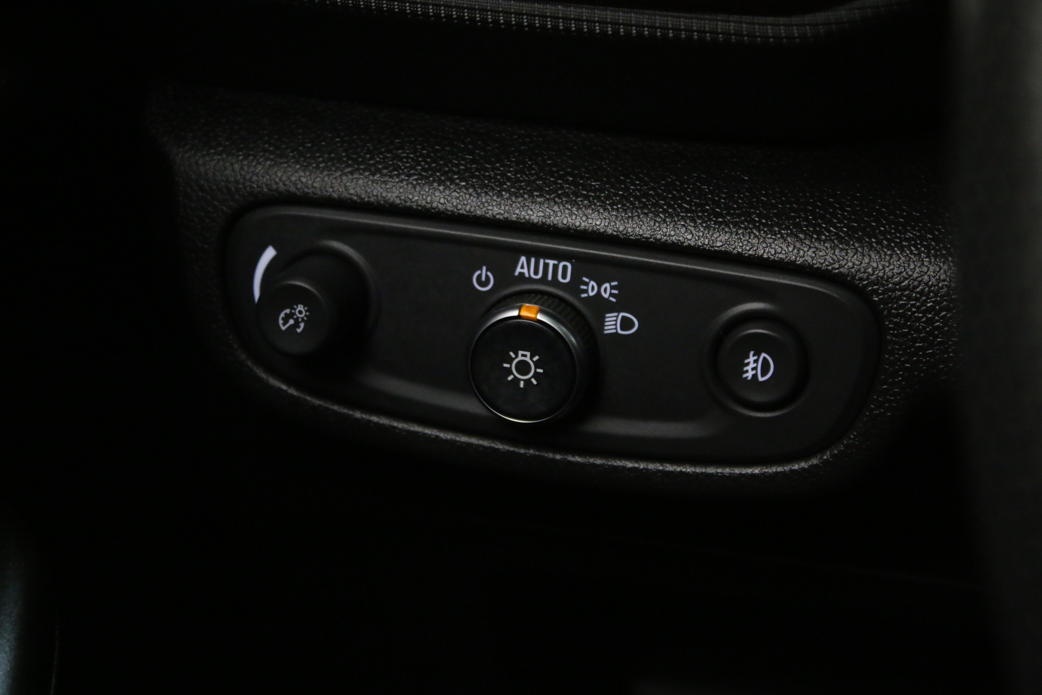 Used 2023 Chevrolet TrailBlazer RS w/ Sun and Liftgate Package image 18