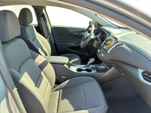 Used 2024 Chevrolet Malibu LT FWD image 12