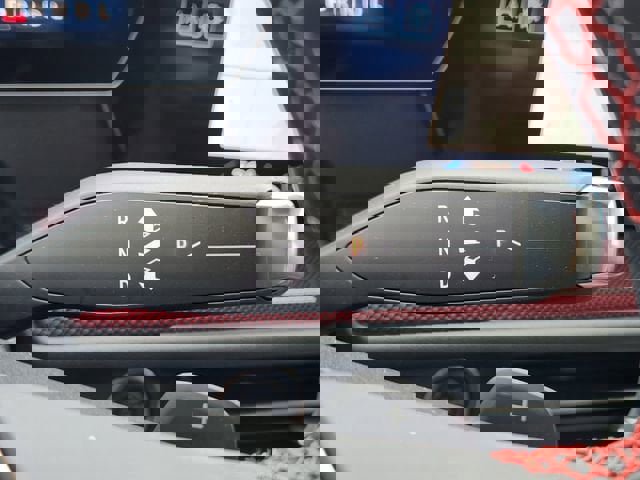 Used 2025 Chevrolet Traverse RS image 22