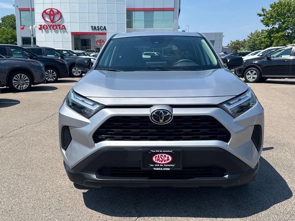Used 2023 Toyota RAV4 LE AWD/4WD video 2