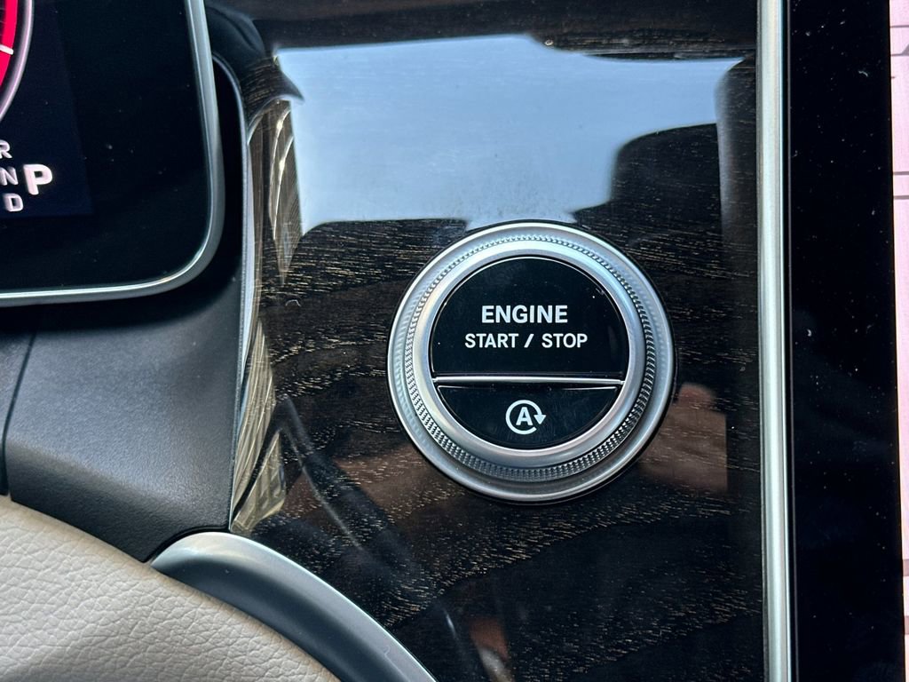 Used 2024 Mercedes-Benz GLC 300 image 22