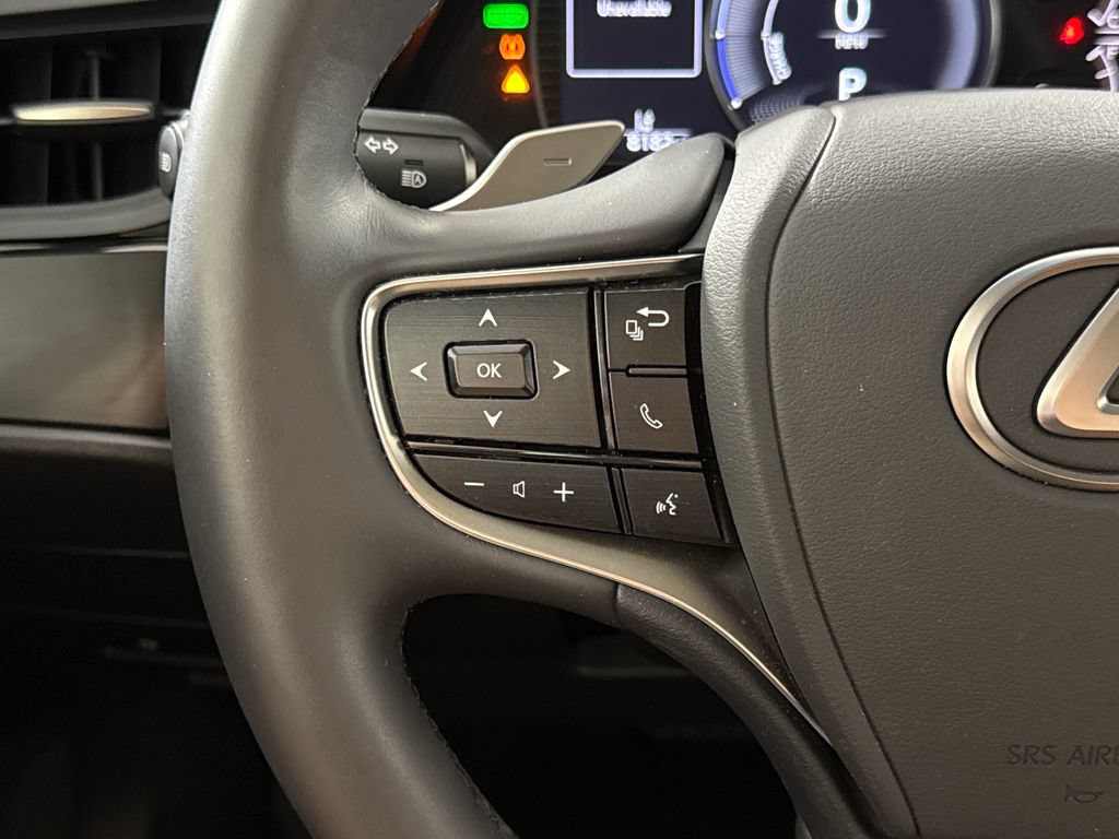 Used 2022 Lexus ES 300h w/ Premium Package FWD image 16
