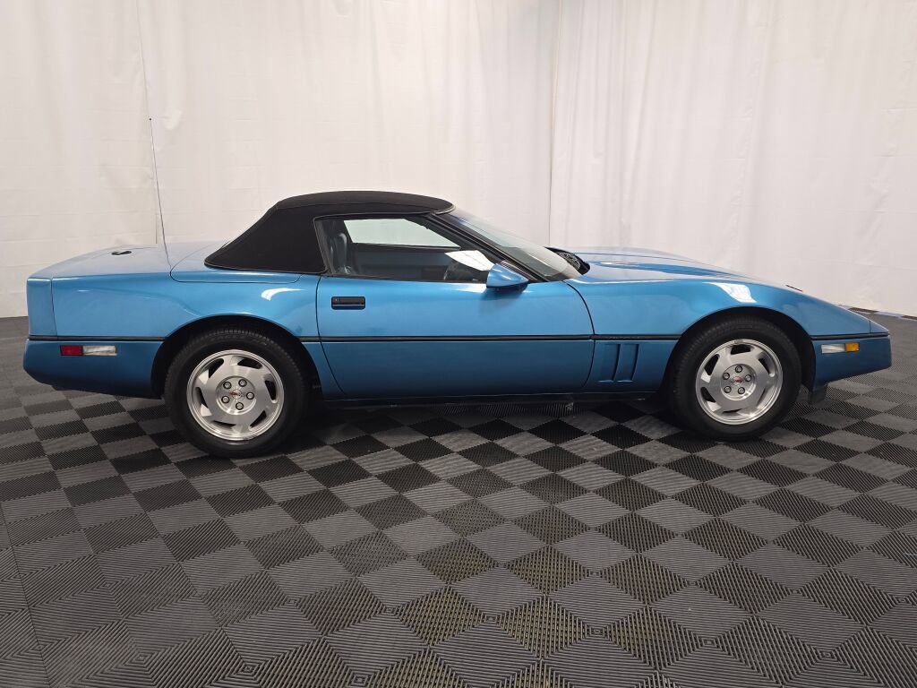 Used 1988 Chevrolet Corvette Convertible image 6