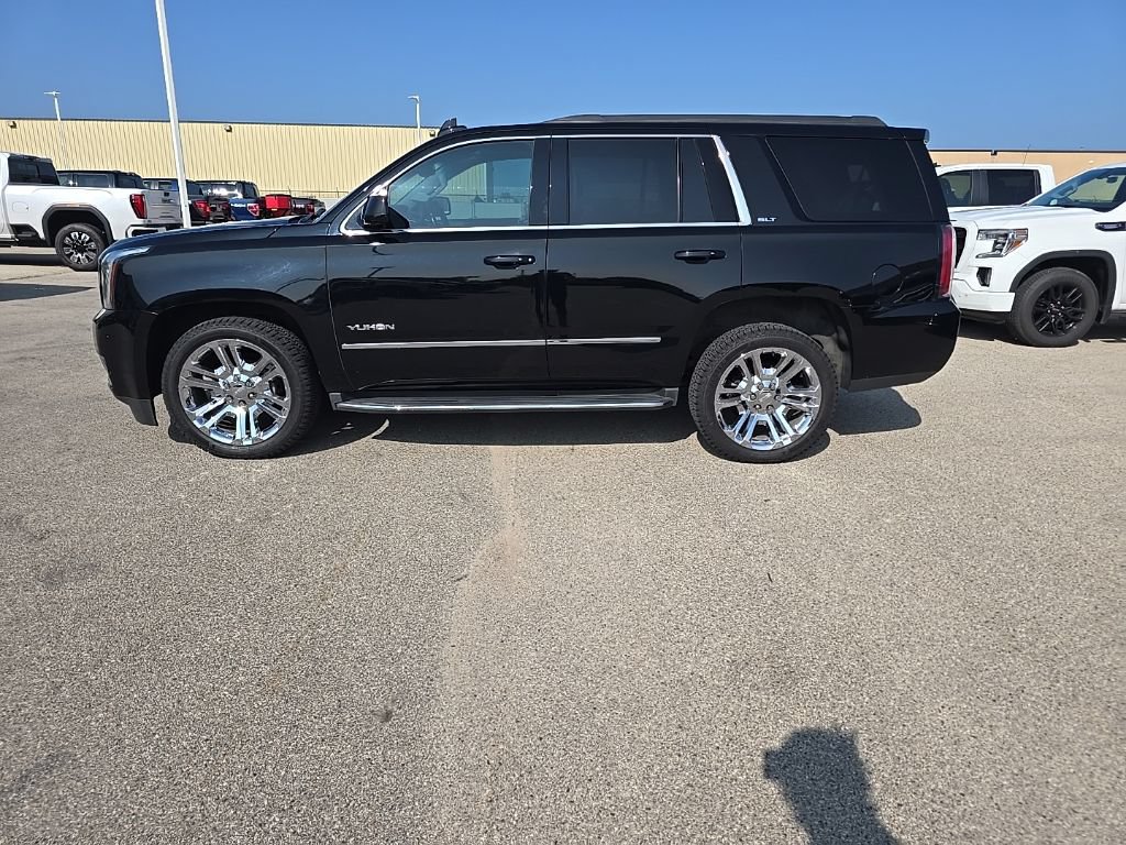 Used 2018 GMC Yukon SLT w/ Premium Edition AWD/4WD image 3