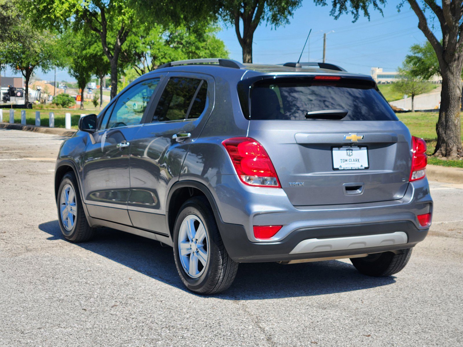 Used 2020 Chevrolet Trax LT w/ LT Convenience Package FWD image 4