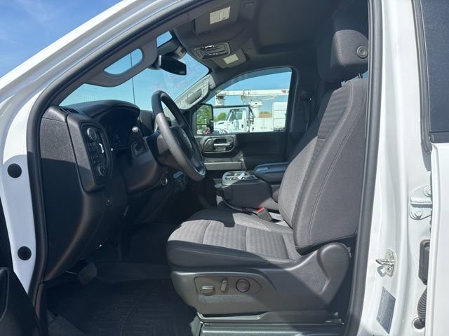 Used 2024 Chevrolet Silverado 2500 Custom w/ Custom Value Package AWD/4WD image 11