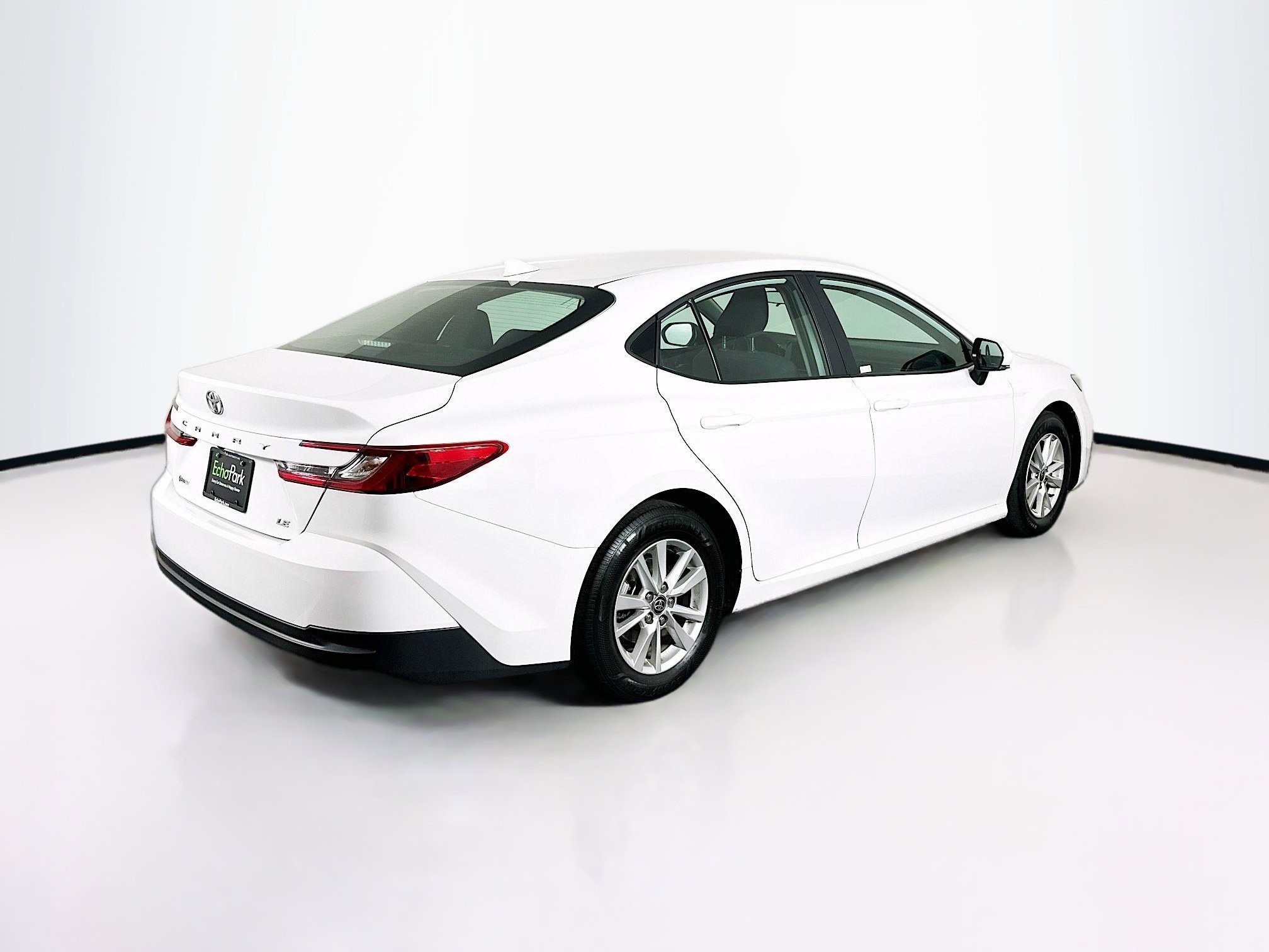 Used 2025 Toyota Camry LE image 9