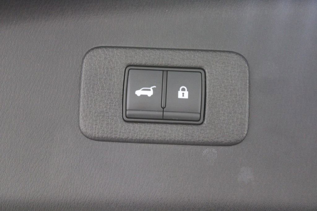 Used 2024 Nissan Armada SL image 17