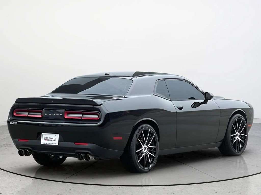 Used 2016 Dodge Challenger R/T w/ Blacktop Package RWD image 3