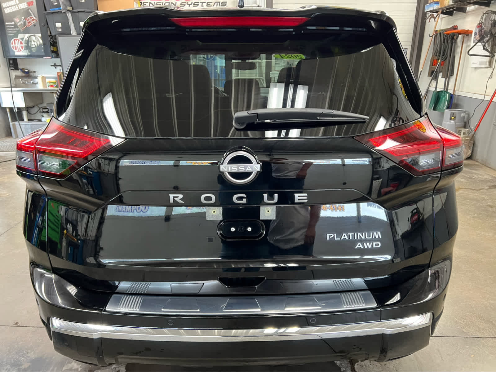 Used 2024 Nissan Rogue Platinum w/ Platinum Premium Package image 6