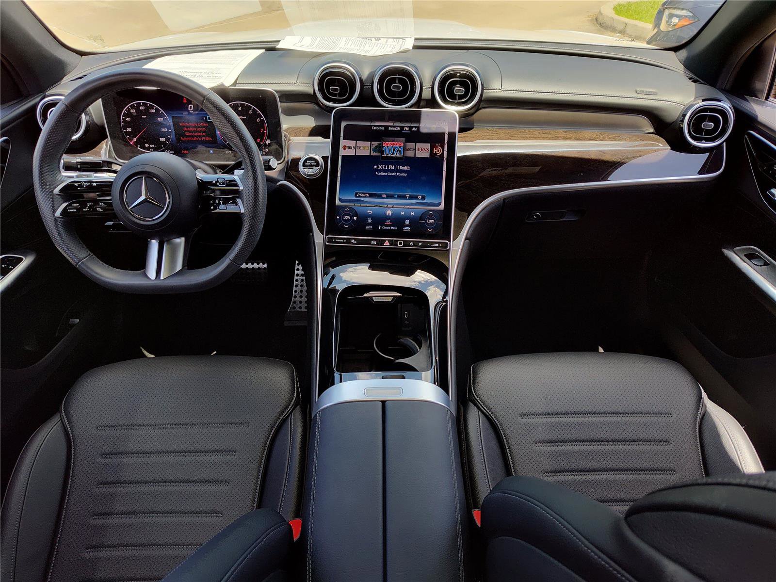 Used 2024 Mercedes-Benz GLC 300 4MATIC image 22