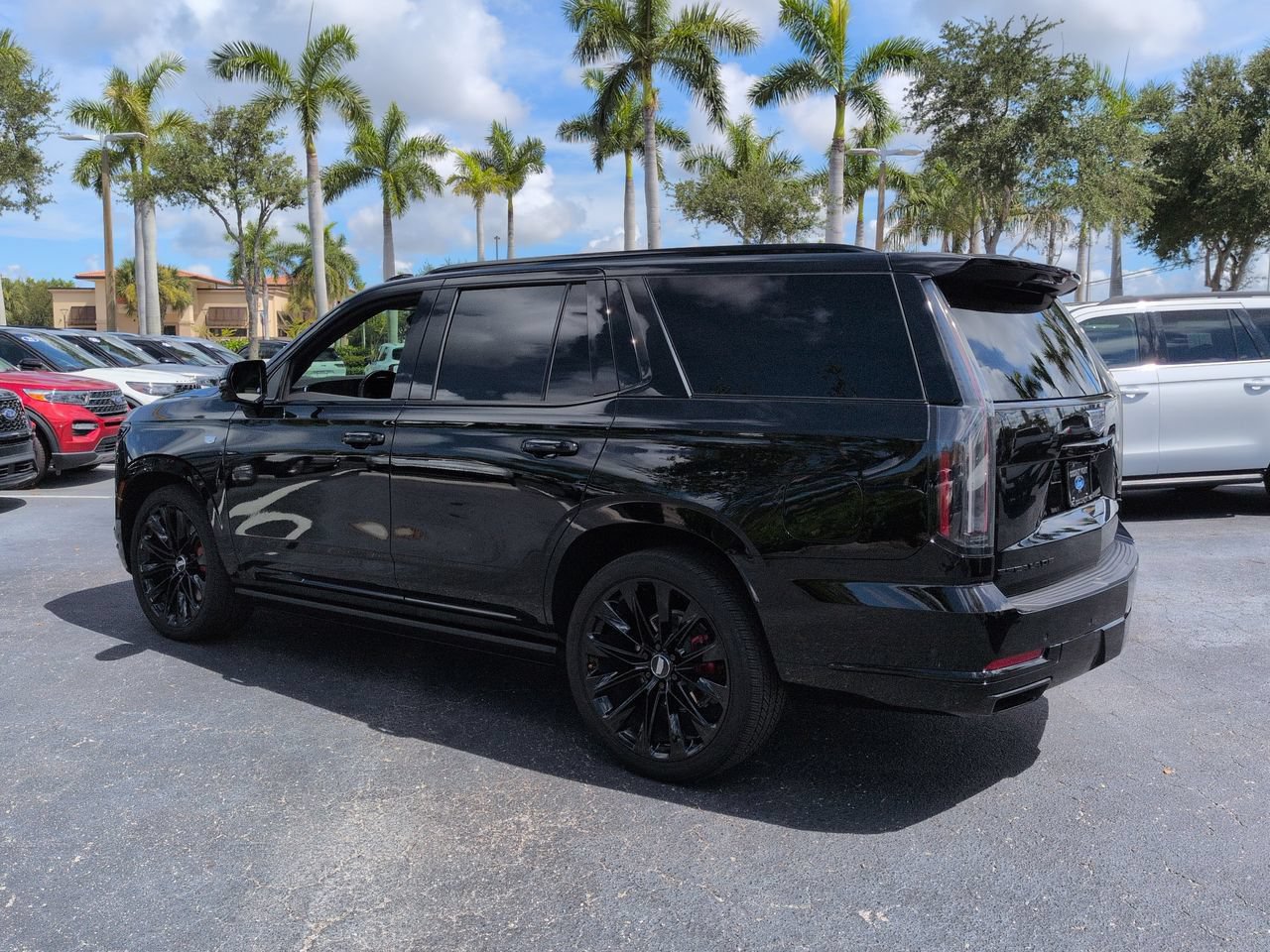Used 2026 Cadillac Escalade Platinum Sport w/ LPO, ONYX Package AWD/4WD image 6