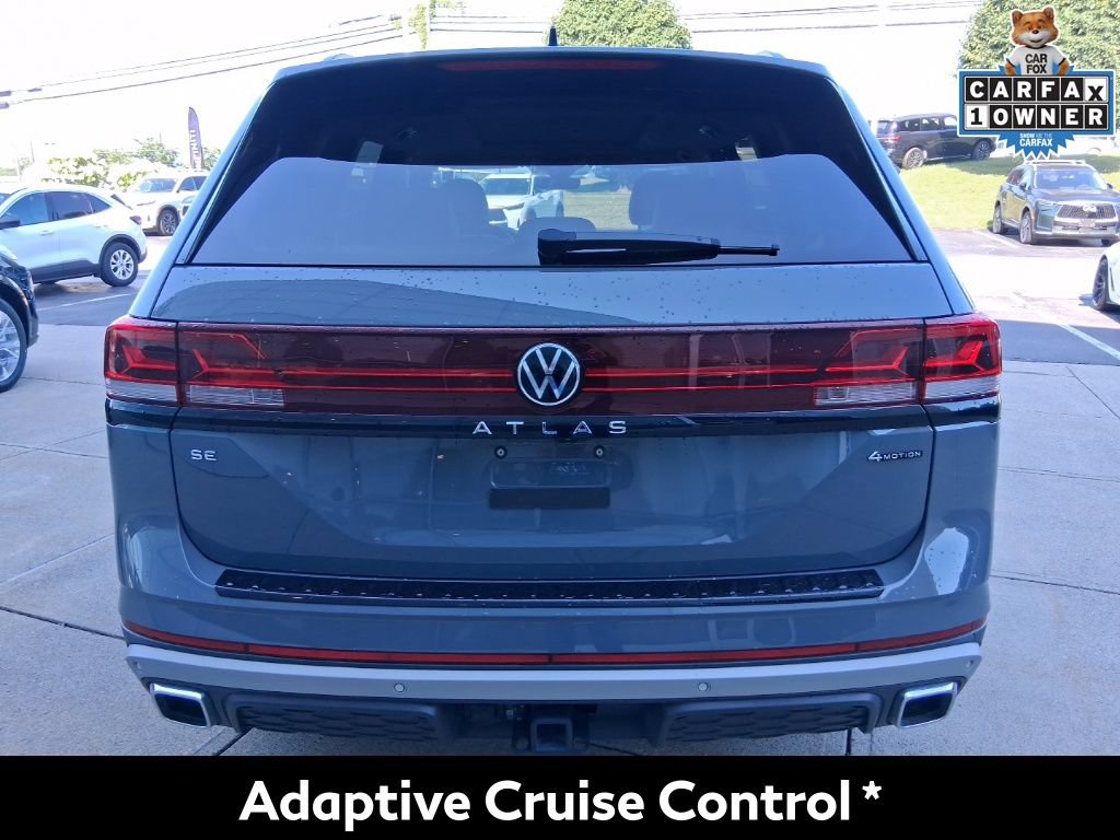 Used 2025 Volkswagen Atlas Peak Edition SE AWD/4WD image 4