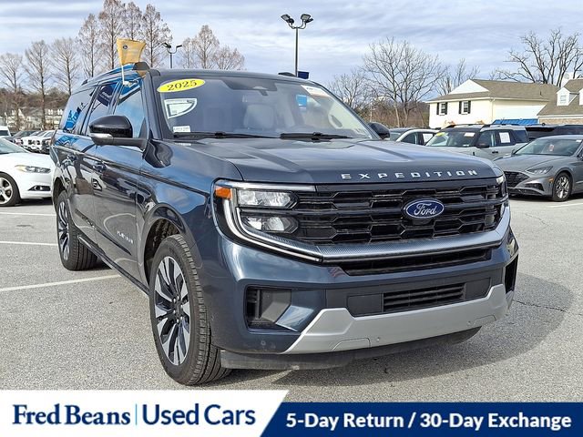 Used 2025 Ford Expedition Max Platinum w/ Driver's Package image 2