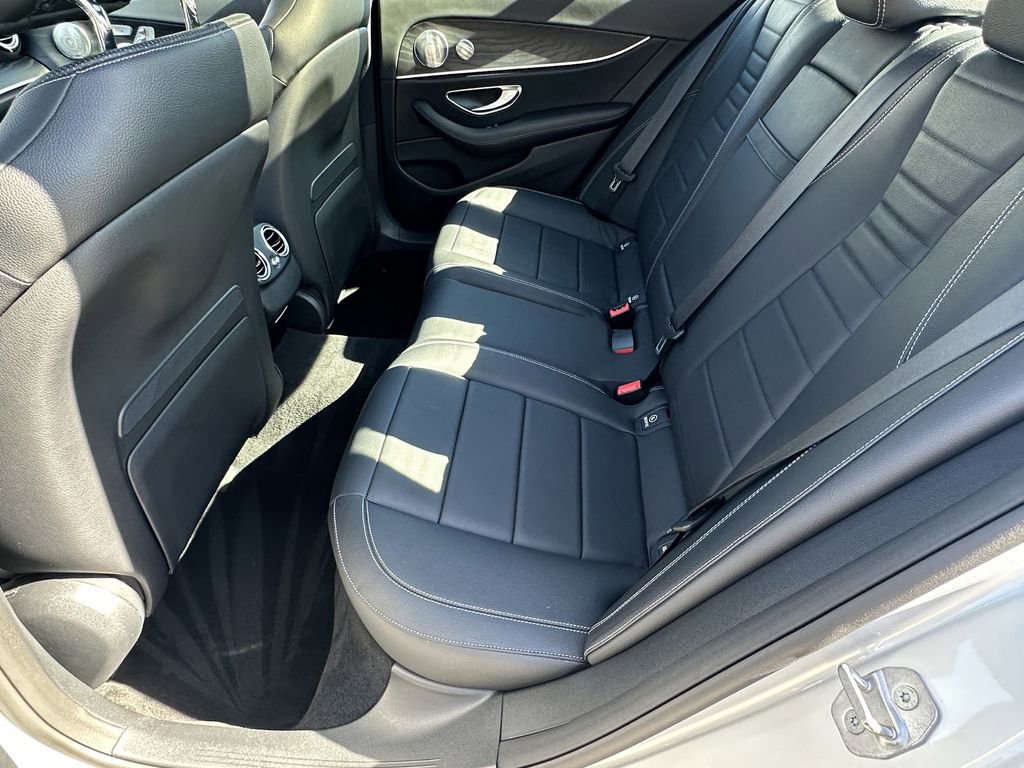 Used 2017 Mercedes-Benz E 300 image 24