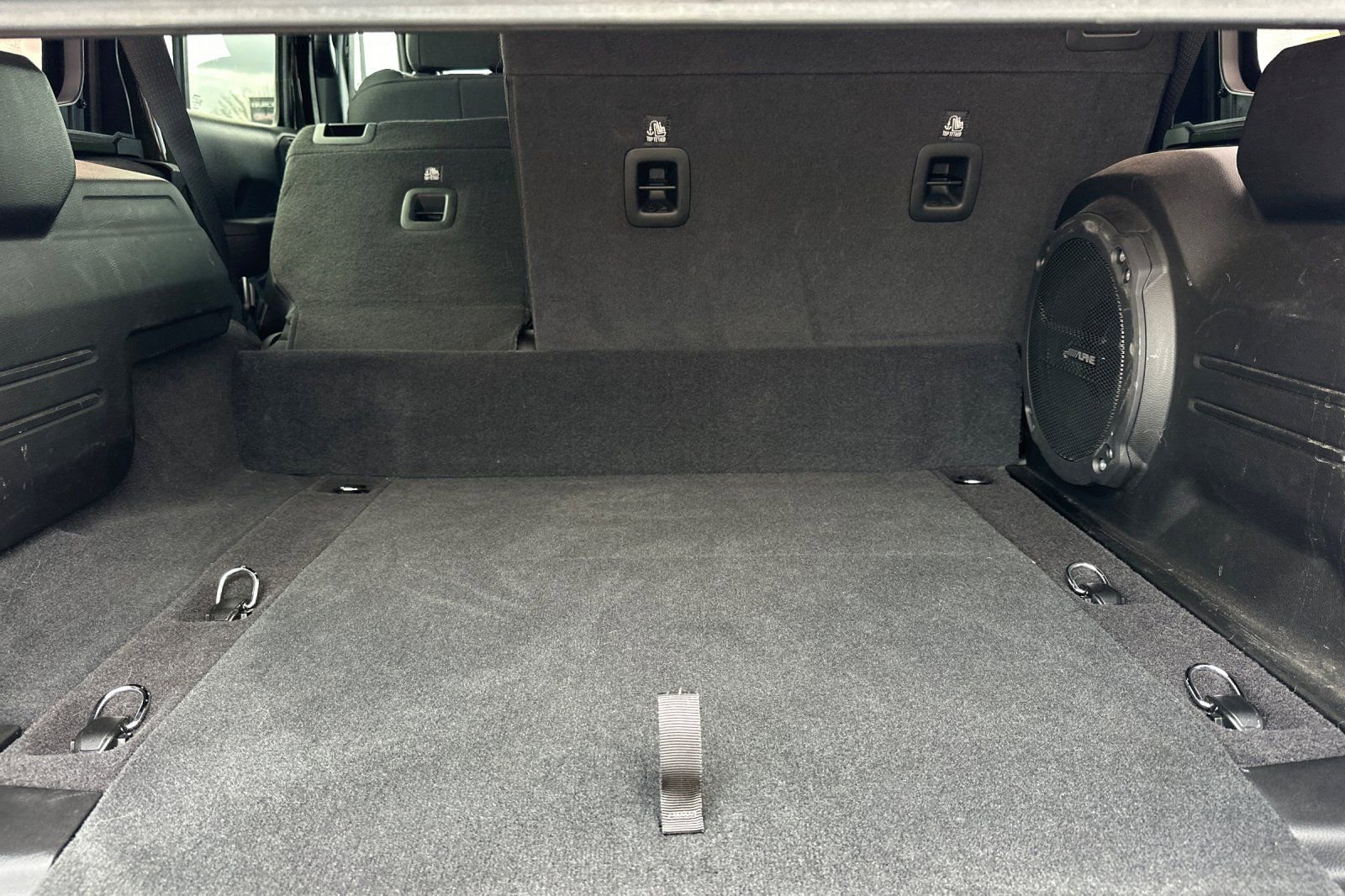 Used 2024 Jeep Wrangler Unlimited w/ Technology Group image 15