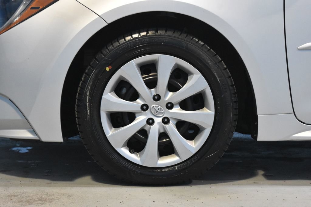Used 2022 Toyota Corolla LE FWD image 23