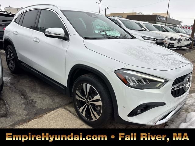 Used 2024 Mercedes-Benz GLA 250 4MATIC image 3
