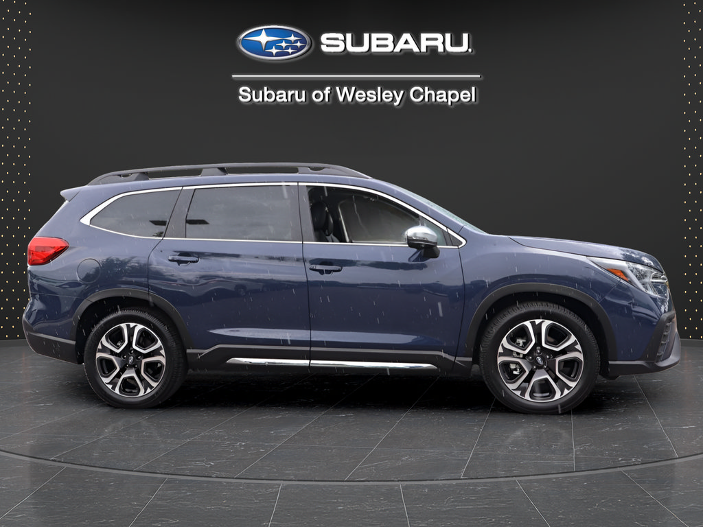 Used 2023 Subaru Ascent Limited w/ Technology Package AWD/4WD image 8