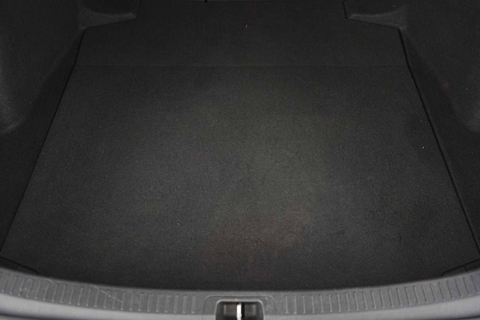 Used 2021 Toyota Corolla LE FWD image 29