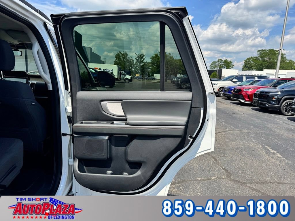Used 2025 Ford Expedition Active AWD/4WD image 53