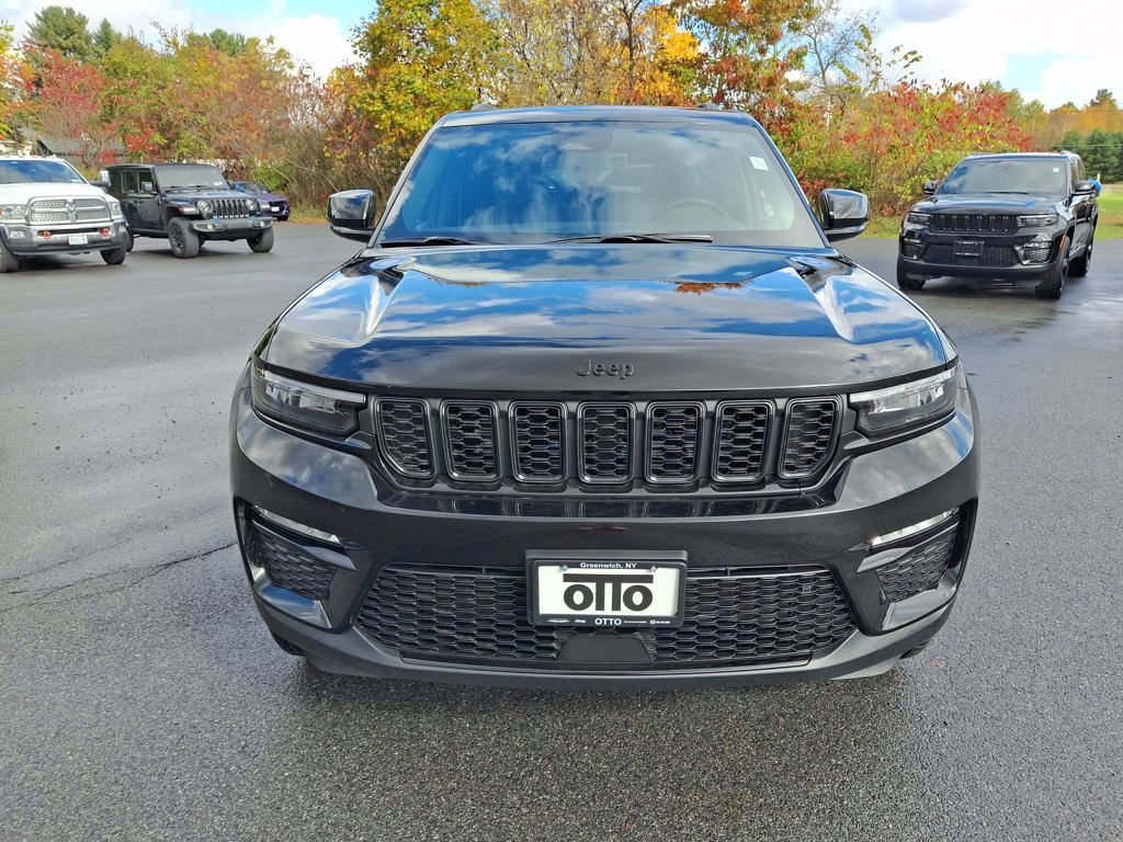 New 2025 Jeep Grand Cherokee Limited w/ Black Appearance Package image 2