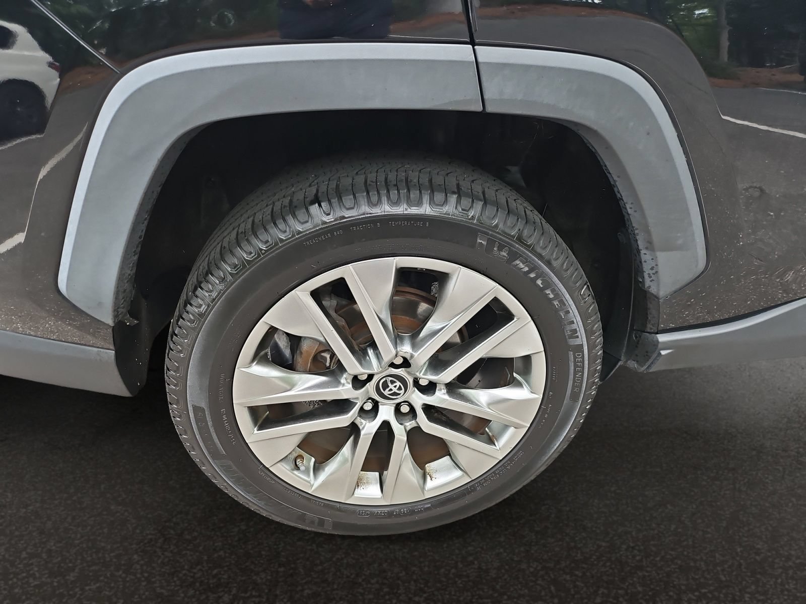 Used 2019 Toyota RAV4 XLE Premium w/ All Weather Liner Package AWD/4WD image 42
